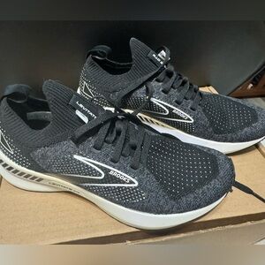 Brooks Levitate StealthFit GTS 5 Running Shoes Black/White US Women Size 6